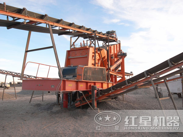 反擊式破碎機生産現場圖