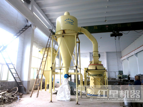 HGM磨粉機生産現場 HGM磨粉機生産現場