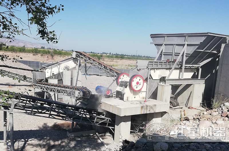 片麻岩破碎生産現場 片麻岩破碎生産現場