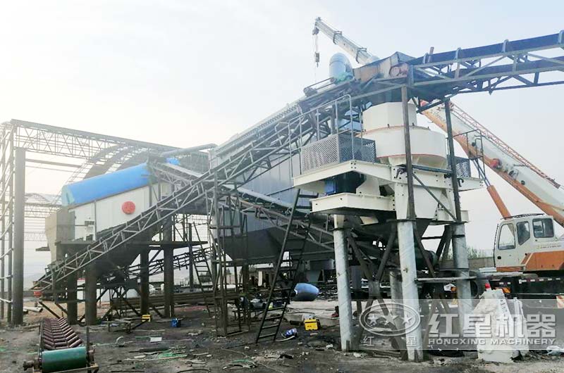 日産2000噸制砂機生産現場 日産2000噸制砂機生産現場