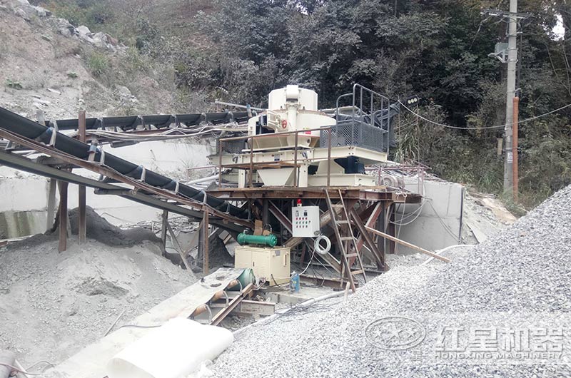 石頭碎砂加工現場 石頭碎砂加工現場