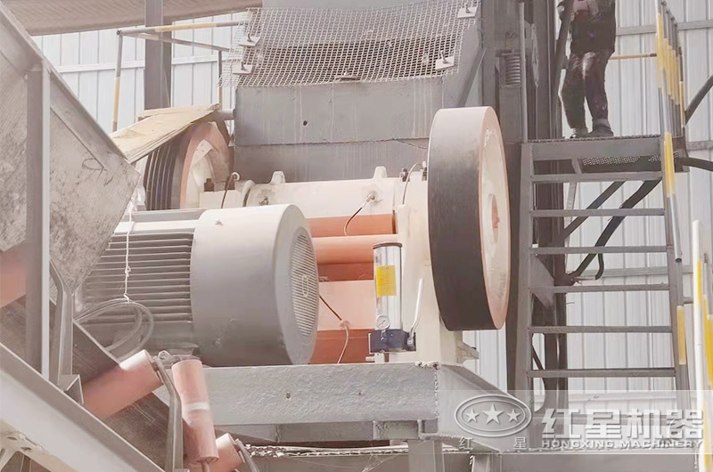 颚式破碎機現場 颚式破碎機現場