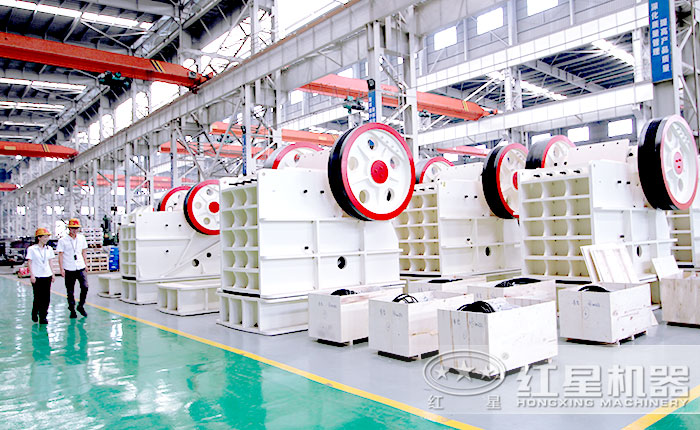 卵石鄂式破碎機現場實拍圖 卵石鄂式破碎機現場實拍圖