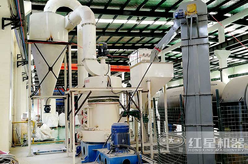 1000目石英石磨粉機作業現場 1000目石英石磨粉機作業現場