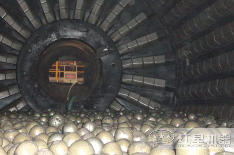球磨機内部 球磨機内部