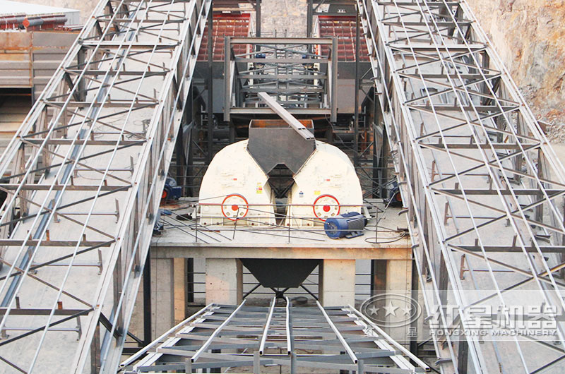 重型錘式破碎機作業現場 重型錘式破碎機作業現場