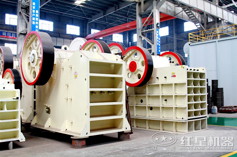 花崗岩颚式破碎機現場實拍圖 花崗岩颚式破碎機現場實拍圖