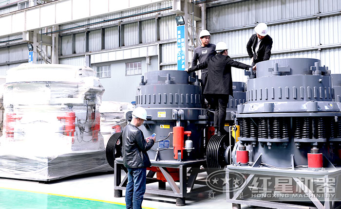 卵石圓錐破碎機現場實拍圖 卵石圓錐破碎機現場實拍圖