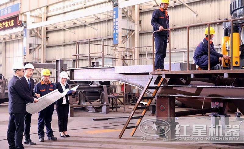 紅星設備生産車間