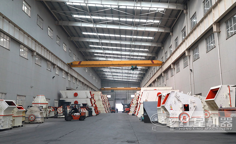 小型破石頭機生産車間 小型破石頭機生産車間