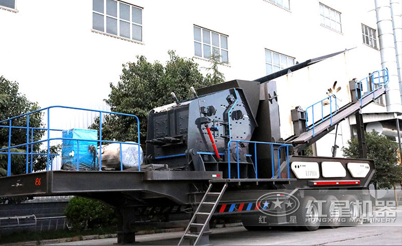 日産2000噸移動反擊式破碎機 日産2000噸移動反擊式破碎機