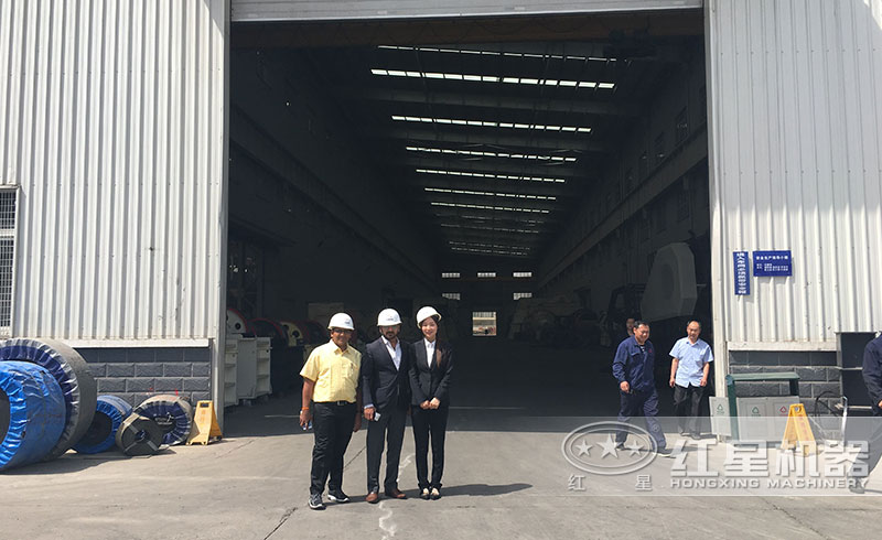 用戶來訪合影留念 用戶來訪合影留念