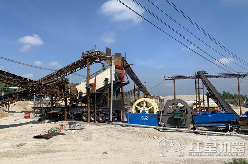 海南客戶石頭磨沙子生産現場實拍圖片 海南客戶石頭磨沙子生産現場實拍圖片