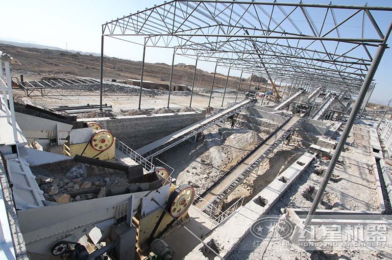 颚式破碎機作業現場圖 颚式破碎機作業現場圖