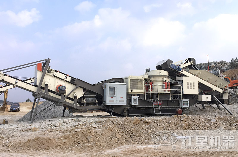 正在作業的建築垃圾破碎機 正在作業的建築垃圾破碎機