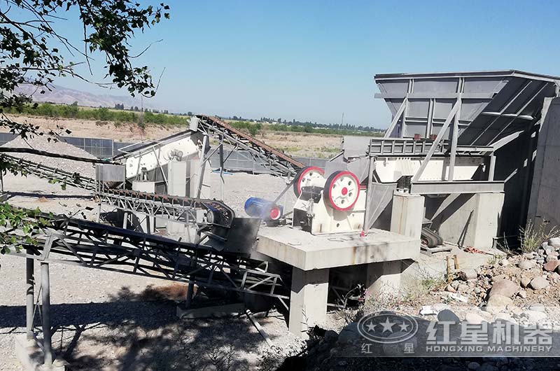 PE900×1060颚式破碎機作業現場圖 PE900×1060颚式破碎機作業現場圖