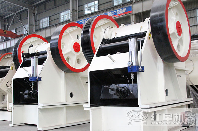 颚式破碎機,牢固可靠 颚式破碎機,牢固可靠