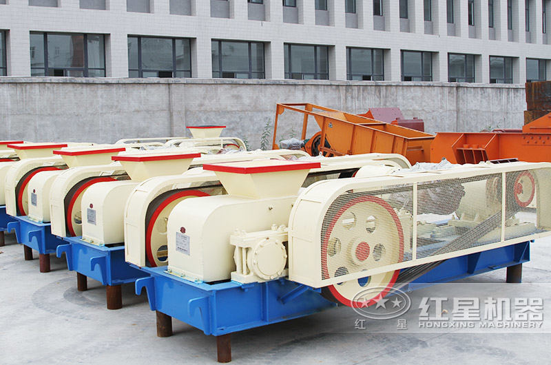 對輥式制砂機兼具破碎、制砂雙重效果 對輥式制砂機兼具破碎、制砂雙重效果