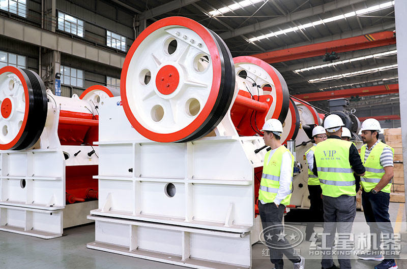 印度客戶到廠參觀颚式破碎機 印度客戶到廠參觀颚式破碎機