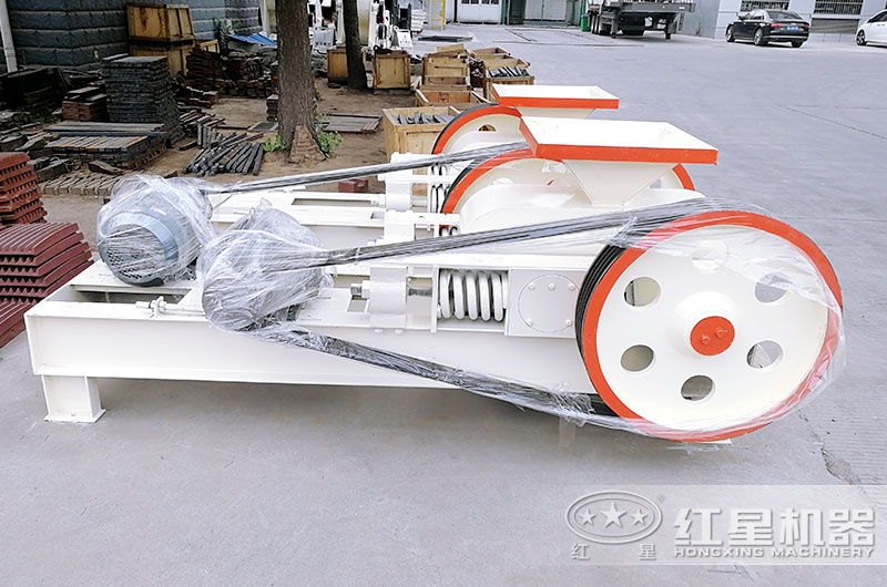小型砂石生産設備_對輥式破碎機 小型砂石生産設備_對輥式破碎機