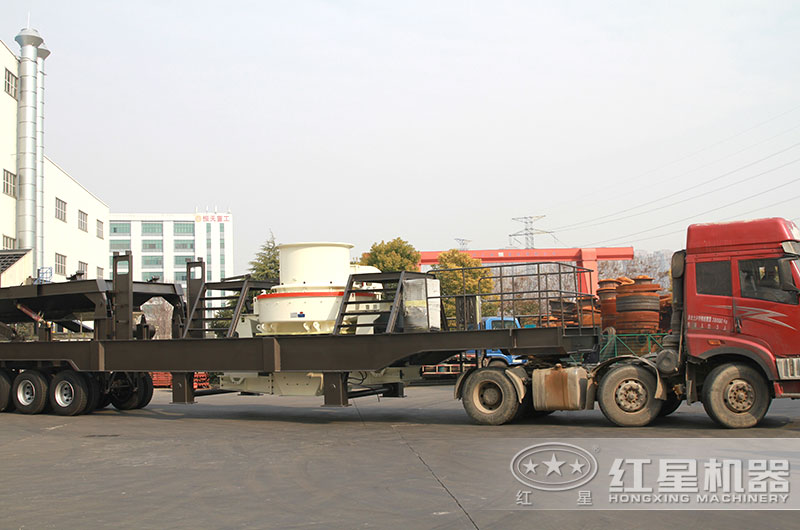 紅星機器小型流動式石子制砂機發往浙江 紅星機器小型流動式石子制砂機發往浙江