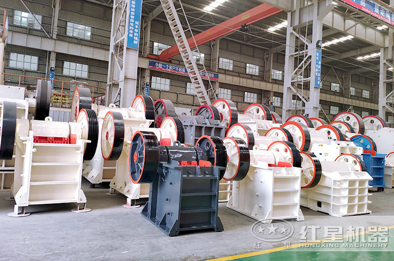 颚式破碎機車間實拍圖 颚式破碎機車間實拍圖