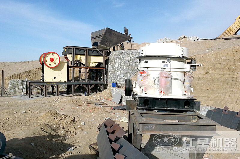 河卵石破碎制砂生産現場 河卵石破碎制砂生産現場