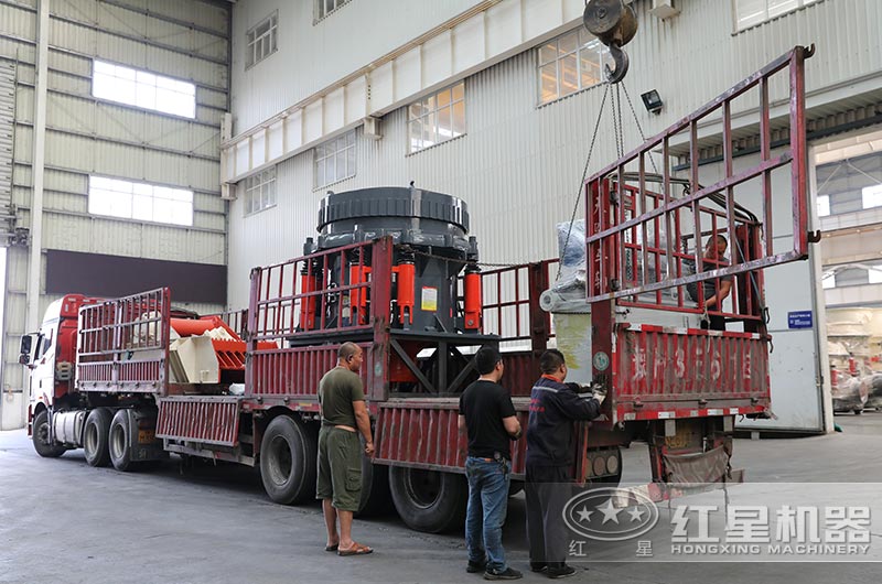 河卵石制砂設備裝車發貨現場 河卵石制砂設備裝車發貨現場