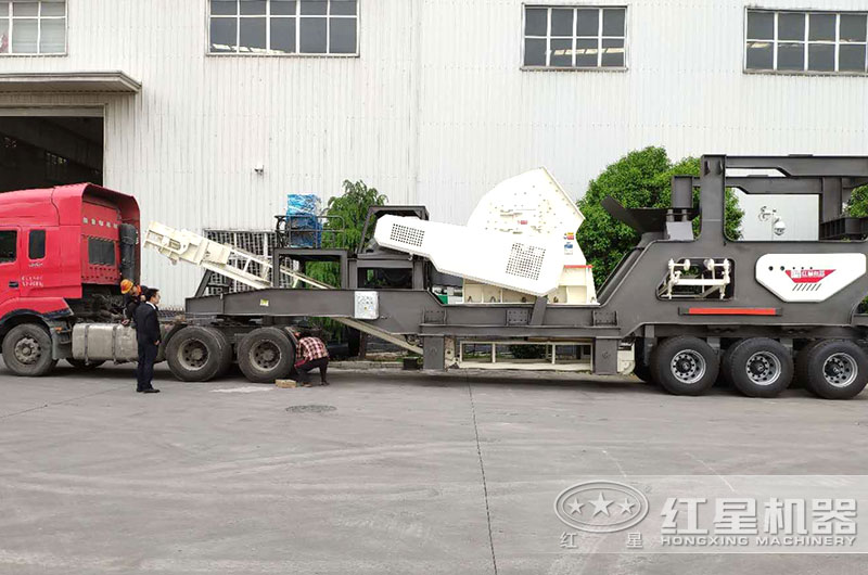 移動錘式破碎機發往湖南 移動錘式破碎機發往湖南