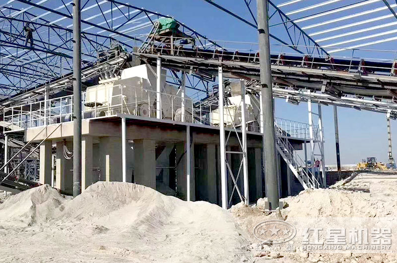 河北大型砂石廠内,1210反擊破運行中 河北大型砂石廠内,1210反擊破運行中