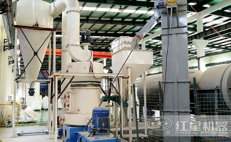 脫硫用石灰粉加工現場 脫硫用石灰粉加工現場