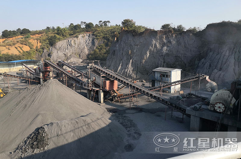 重錘式破碎機工作現場 重錘式破碎機工作現場