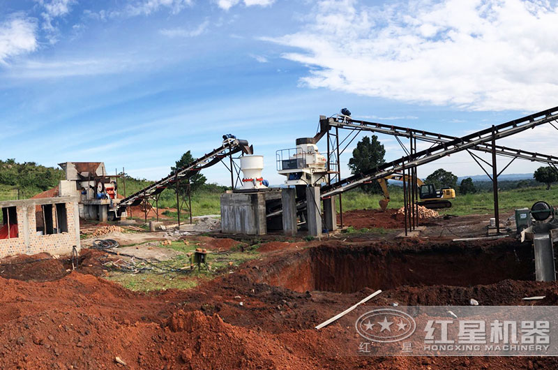鵝卵石破碎機作業現場 鵝卵石破碎機作業現場