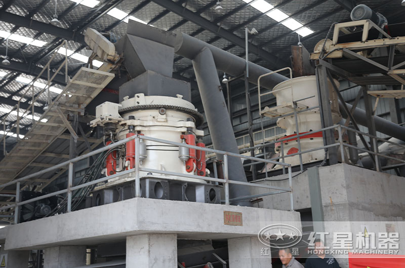 圓錐破作業現場 圓錐破作業現場