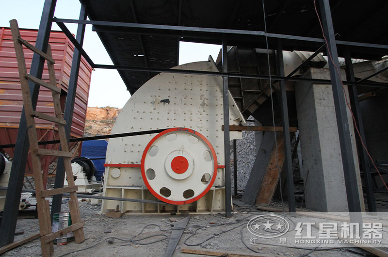 簡約錘破制砂現場 簡易錘破制砂現場