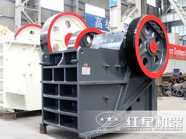 時産20噸的颚式破碎機圖