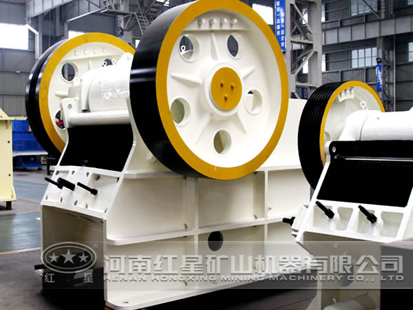 矽藻土颚式破碎機