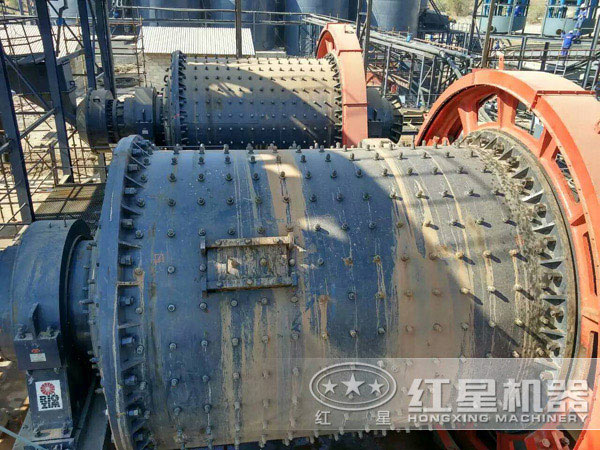 錳礦生産現場圖