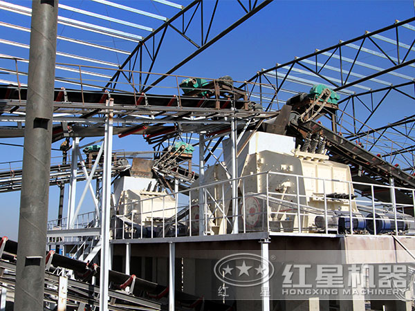 反擊式破碎機生産現場圖