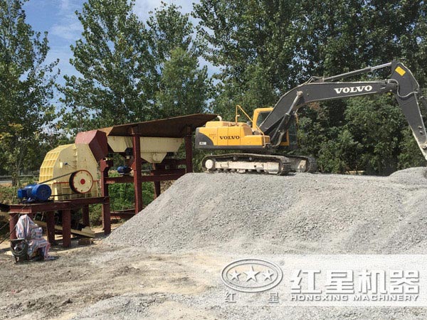 錘式破碎機生産現場