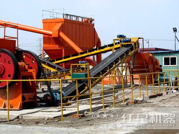 石頭破碎生産線設備破碎現場