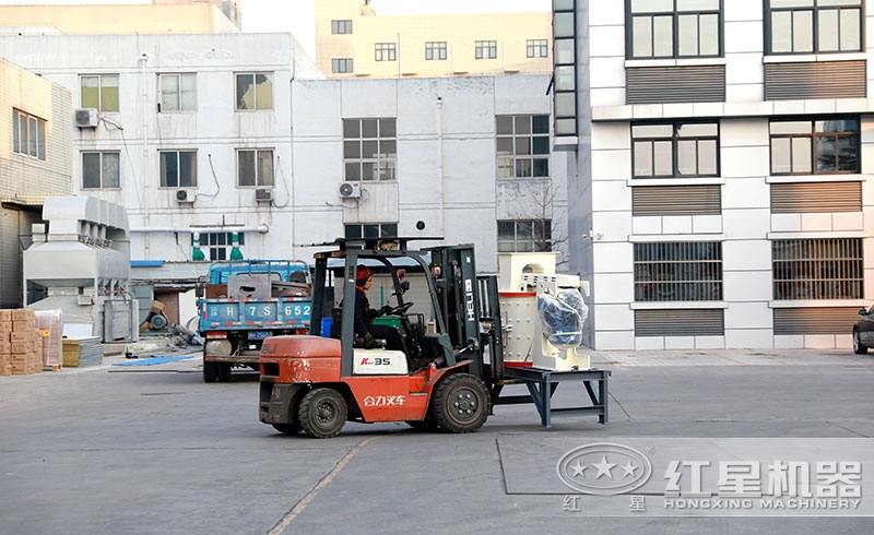 1000複合式破碎機裝車