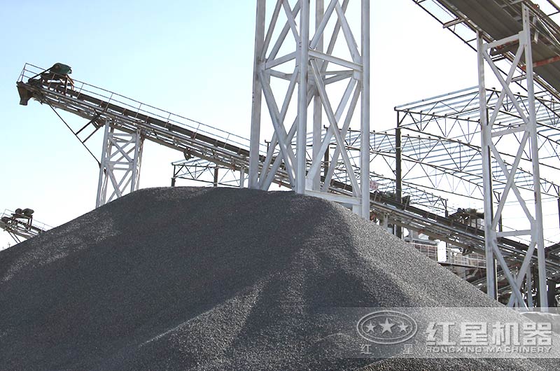 颚式破碎機處理後的成品石子