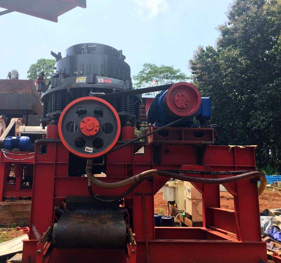 印尼時産150噸河石破碎生産線現場