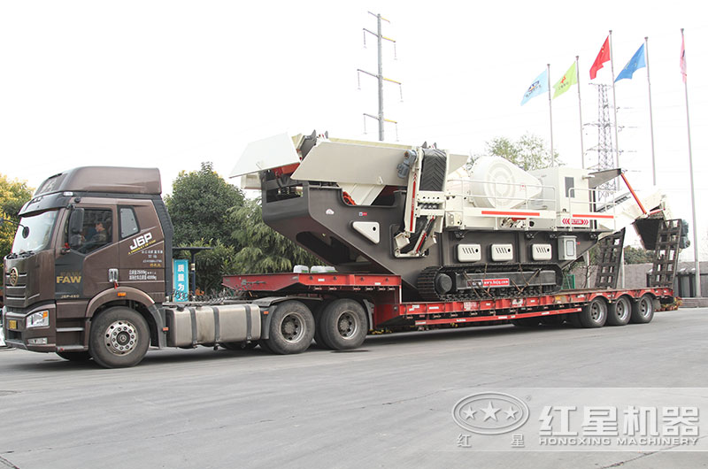 履帶式移動大型破石機發貨現場