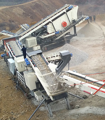 山東煙台履帶式移動破碎站客戶現場