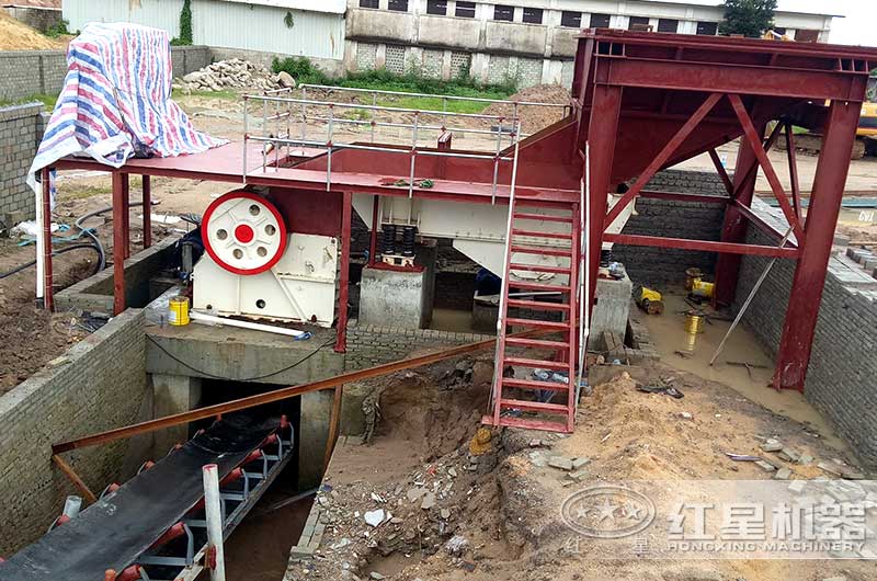 海南客戶時産1000石灰石破碎現場