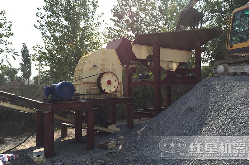 客戶現場圖,大型重錘式粉碎機