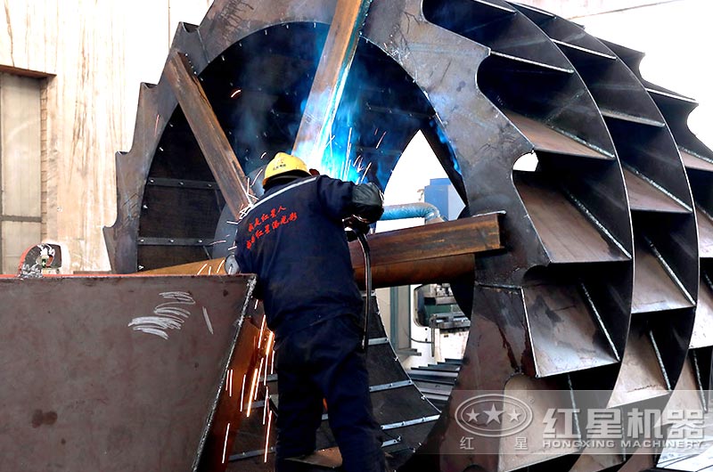 紅星設備生産車間