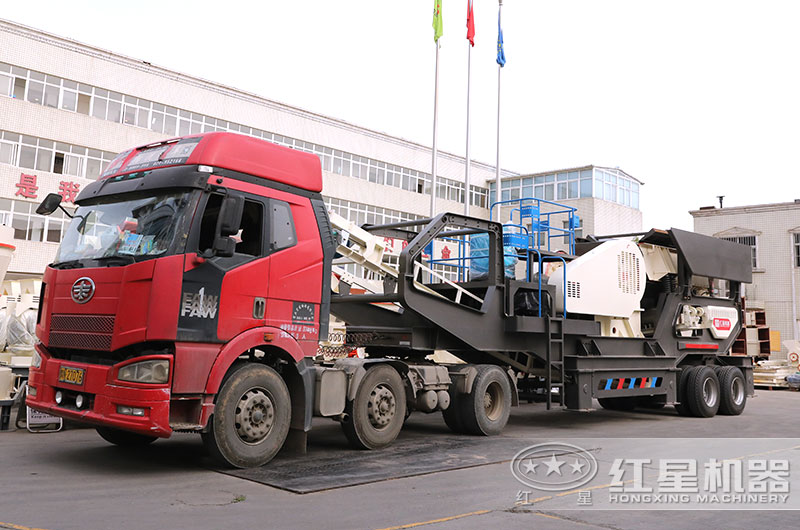 流動颚式破碎機發往浙江